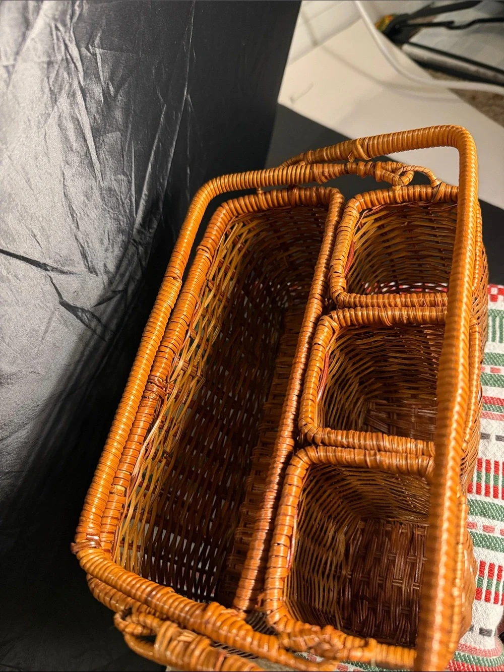 Woven Basket with storage spaces country core